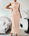 Detail of side ruching on a beige sleeveless bodycon maxi dress with an elegant fit - S / Apricot