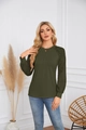 Detalle de blusa verde oliva de manga larga con escote plisado y puños de encaje calado - S / verde oscuro