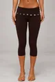 Vooraanzicht van bruine capri-legging met hoge taille en decoratieve knopen op de tailleband - S / Bottoms / Bruin