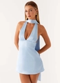 Detail of light blue satin mini dress with deep V-neck and matching choker scarf - S / Pink