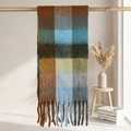 Écharpe à carreaux en mohair caramel et bleu ciel avec franges pour femme - N° 18 Marron Bleu Vert Gris Noir Carreaux