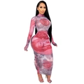 Detailansicht des durchsichtigen Netzstoffs mit realistischem Dollar-Muster auf Kleid - S / Rosa