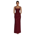 Dettaglio dell'abito da sera rosso scuro con paillettes e scollatura quadrata elegante - S / Borgogna