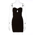 Ärmelloses schwarzes gerafftes Minikleid mit Keyhole-Ausschnitt und Bodycon-Passform - Schwarz