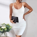 Abito aderente in maglia a coste bianco con scollo a V e spalline sottili - XS / Bianco