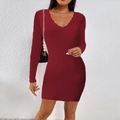 Abito in maglia bordeaux a maniche lunghe con scollo a V a balze e taglio attillato - Taglia S / Borgogna
