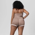 Ensemble pyjama côtelé moka pour femme avec bordure en dentelle blanche sur le short - S / Haut Et Bas (Style Caraco Short) / Café Clair
