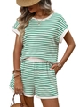 Zomerse dames set met groen-wit gestreepte gebreide top met korte mouwen en short - S / Groen