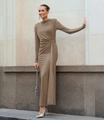 Detail of elegant round neck long dress with side twist knot and draped waistline design - S / Khaki