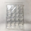 Set van 24 herbruikbare heldere vierkante plastic ijsblokjes in transparante verpakking - 24 Witte Kubussen Glad Oppervlak 310 Gram