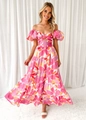 Detail van een gelaagde bloemen maxi-jurk met blote schouders en taille-uitsparing - S / Rozerood Bedrukt