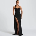 Elegante vestido negro de palabra de honor con cuello halter abertura alta y volantes - S / Negro