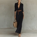 Elegantes schwarzes Langarm-Maxikleid mit tiefem V-Ausschnitt und braunem Taillengürtel - S / Schwarz