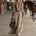 Boho-Maxikleid mit V-Ausschnitt und Ethno-Print in Beige, inkl. Vintage-Ledergürtel - S / Aprikose