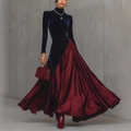 Elegante fluwelen maxi-jurk in marineblauw en bordeaux satijn met een wijde rok - S / Marineblauw/Wijnrood