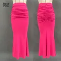 Détail d'une jupe sirène rose fuchsia à taille haute avec textures plissées - S / Bas / Rose rouge