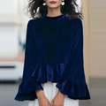 Sweatshirt élégant en velours bleu foncé avec poignets à volants et col rond classique - S / Bleu