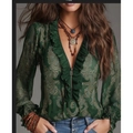 Boho-Chiffonbluse mit V-Ausschnitt, Paisley-Muster, Rüschen und Reißverschluss in Dunkelgrün - S / Grün