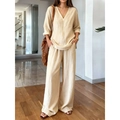 Completo casual da donna con maglia a maniche lunghe scollo a V e pantaloni larghi in beige - S / Bianco Sporco