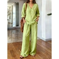 Set due pezzi da donna con maglia a scollo a V e pantaloni a gamba larga in verde erba - S / Verde