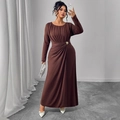Braunes Langarm-Maxikleid mit Taillenfalten und goldenen Metalldetails für Damen - XL / Kaffeebraun