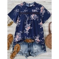 Platte weergave van donkerblauwe chiffon blouse met bloemen, kant en zomeraccessoires - XL / Blauw