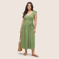 Plus size grass green V-neck midi dress with high waist tie and pleated skirt detail - 1XL / Green