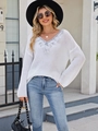 Detalle de jersey de punto blanco con cuello en V y bordado de plumas en el escote - S / Blanco
