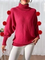 Roter Damen-Rollkragenpullover in Übergröße mit Fledermausärmeln und Bommel-Verzierung - S / Leuchtrot mit 6 roten Pompons