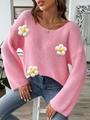 Dettaglio maglione in maglia rosa traforata con fiori 3D fatti a mano all'uncinetto - S / Rosa