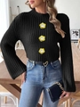 Détail d'un pull court noir en maille côtelée avec trois décorations de fleurs au crochet - S / Style Tournesol Noir