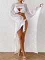 Détail de l'ensemble de plage en crochet blanc avec motif cœur ajouré et liens à nouer - Taille unique / Blanc