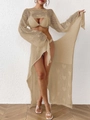 Détail du motif en maille crochetée en forme de cœur sur un ensemble de plage beige - Taille unique / Khaki