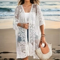Weißer Spitzen-Kimono mit geometrischer Stickerei und Häkelkante für den Strand - Einheitsgröße / Weiß