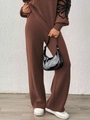 Braunes Strick-Set mit weit geschnittener Hose und floraler Stickerei am Ärmel für Damen - S / Kaffeebraun