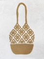 Detailaufnahme der khakifarbenen Häkelstruktur und geometrischem Rautenmuster der Tasche - Einheitsgröße / Khaki