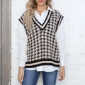 Detalle del chaleco de punto con cuello en V, diseño de pata de gallo y bordes a rayas - 3XL / Tops / Albaricoque Y Negro