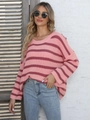 Losse gestreepte gebreide damestrui in roze en donkerrood met een ruime oversized pasvorm - Eén maat / Roze