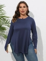 Détail du haut à manches longues bleu marine avec ourlet asymétrique et col rond classique - 1XL / Hauts / Bleu Marine