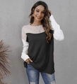 Dettaglio del maglione in maglia color-block con pannelli beige, bianchi e neri uniti - S / Nero