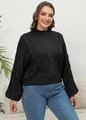 Détail d'un pull en maille torsadée noire avec col montant et poignets côtelés - 1XL / Noir