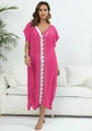 Detalle de vestido de playa fucsia de ganchillo con lazos tejidos blancos y calados - Talla única / Tops / Rosa rojo