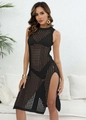 Vue détaillée de la robe de plage en maille crochet noire avec fente haute et motif ajouré - Taille unique / Noir