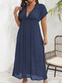 Robe longue bleu marine avec décolleté en V profond, taille empire et coupe évasée - 3XL / Hauts / Bleu Marine
