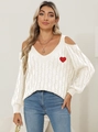 Dettaglio maglione a trecce bianco sporco con spalle scoperte e ricamo a cuore rosso - S / Bianco Sporco