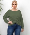 Detalle de blusa verde oscuro de manga larga con dobladillo de nudo y tejido de punto fluido - 0XL/L / Verde Militar