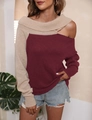 Maglione da donna con spalla scoperta, design color block in albicocca e bordeaux - S / Rosso Scuro