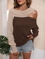 Dettaglio dello scollo asimmetrico con spalle scoperte del maglione in maglia a contrasto - Caffè Scuro