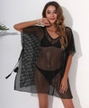 Détail de la tunique de plage en maille noire avec franges latérales et cordon de serrage - Taille unique / Noir