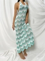 Détail d'une robe de plage en maille crochet avec motif à rayures chevron menthe et kaki - Vert/Blanc